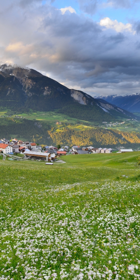 Blick auf Stierva und ins Albulatal © lorenzfischer.photo